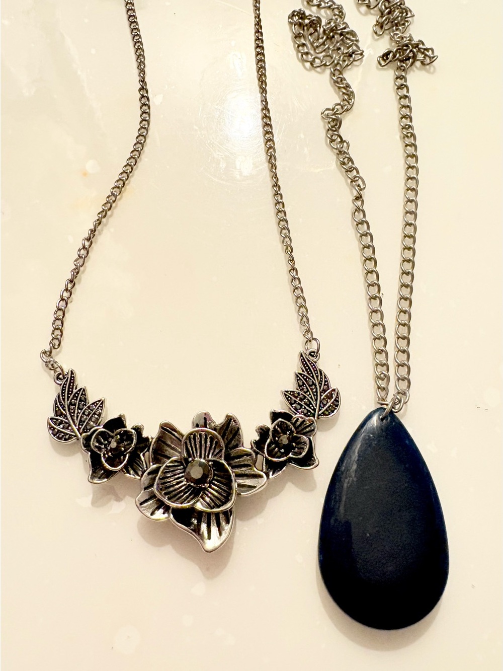 paparazzi Silver Floral Collar Necklace & Black Teardrop Pendant With Earrings